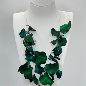 Collar verde/plata